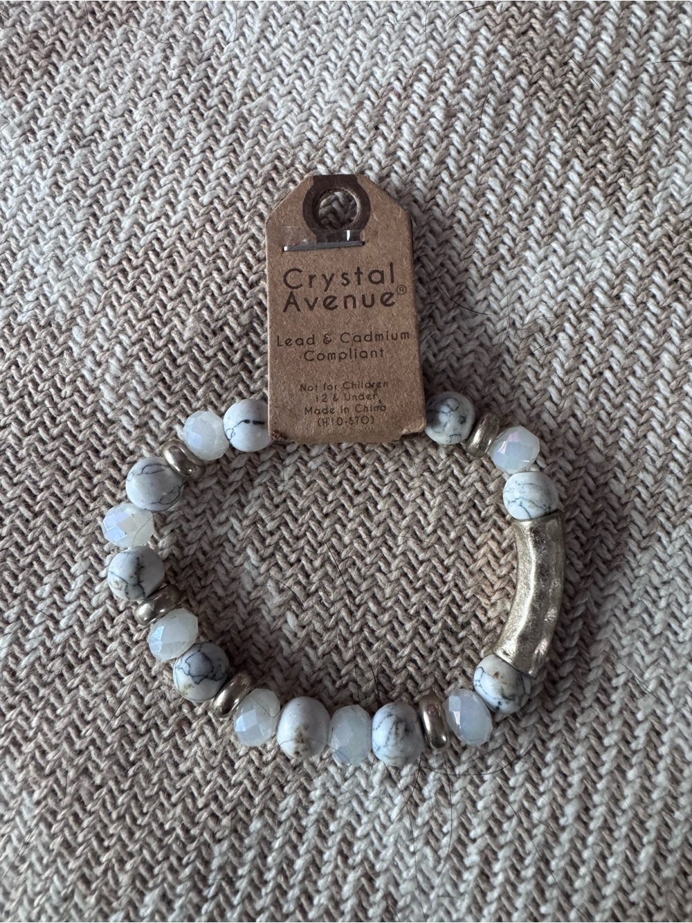 NEW Crystal Avenue white howlite gemstone bracelet